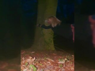 Hotwife cuffed à arbre tandis que dehors griffage, xxx film 9a | xhamster