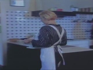 佩內​​洛普 - una domestica particolare 1996 restored: 性別 視頻 8f