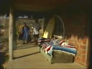 Bikin pláž 4 1996: volný xnxc x jmenovitý klip show c3