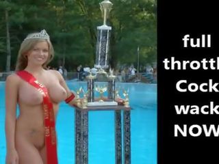 Podmanivý nahý babes compete v a putz hladí soutěž