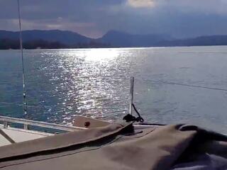 Risky اللسان في sailing قارب في اليونان, جنس فيديو دي | xhamster