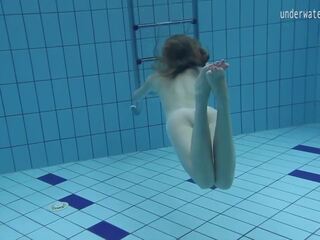 Kecil tetek kecil mungil remaja clara di bawah air, dewasa video 0c | xhamster