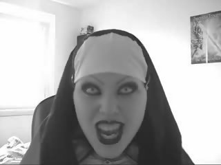 Съблазнителен зло монахиня lipsync