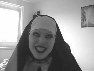 Forlokkende evil nonne lipsync